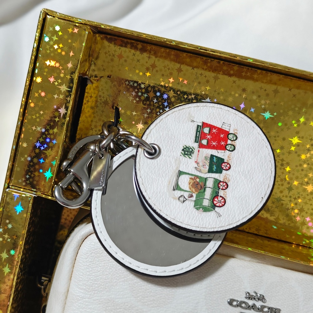 COACH BOXED BOXY COSMETIC CASE & MIRROR BAG CHARM IN SIGNATURE CANVAS WITH TRAIN - Picture 5 of 8